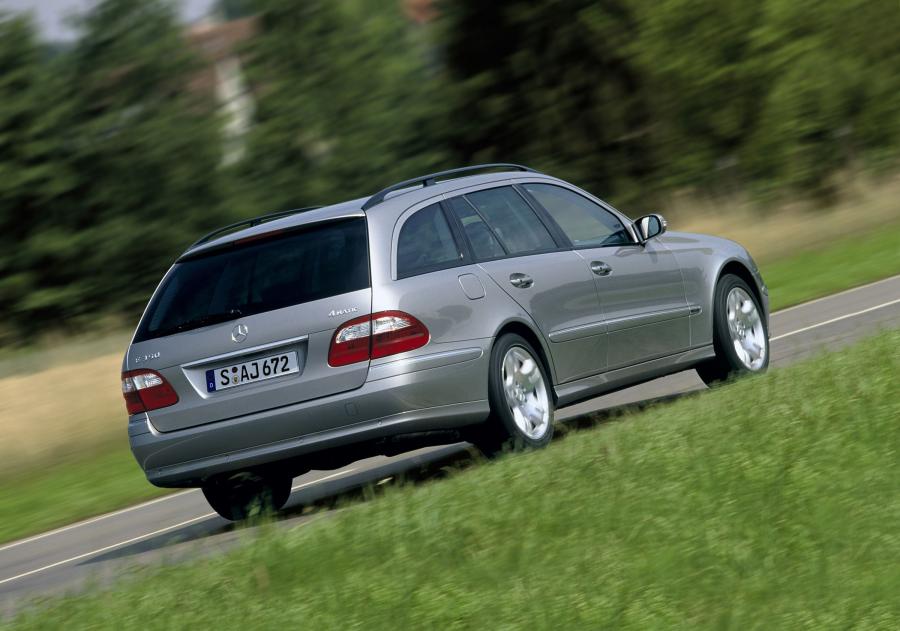  Mercedes-Benz E-Class Estate 2002 года  (фото 4 из 50)